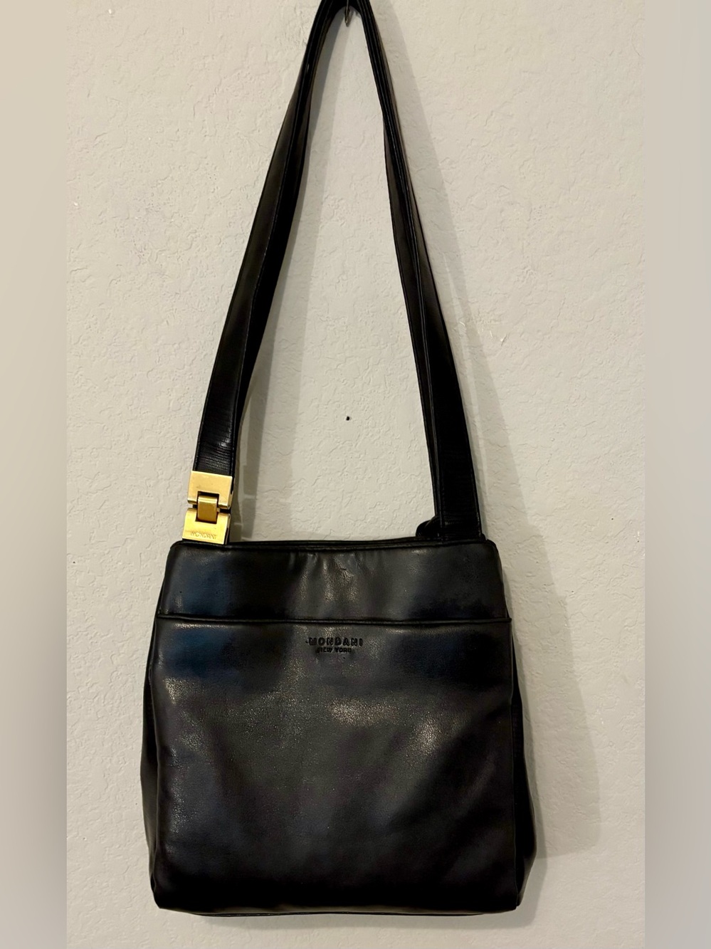 Vintage Chic Mondani Shoulder Bag Purse Navy   BlueAccent Buckle Professional